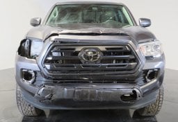 2018 Toyota Tacoma - Image 11