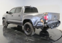 2018 Toyota Tacoma - Image 9