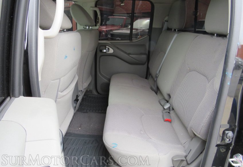 2020 Nissan Frontier - Image 28