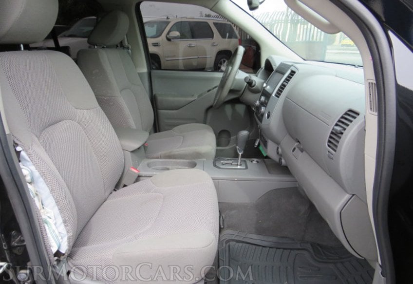 2020 Nissan Frontier - Image 25