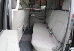 2020 Nissan Frontier - Image 28