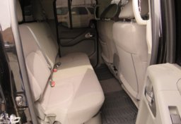 2020 Nissan Frontier - Image 29