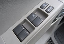 2020 Nissan Frontier - Image 38