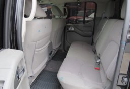 2020 Nissan Frontier - Image 30