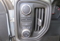 2022 GMC Sierra 2500HD - Image 39