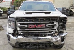 2022 GMC Sierra 2500HD - Image 11