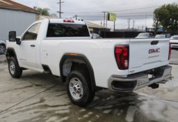 2022 GMC Sierra 2500HD - Image 9