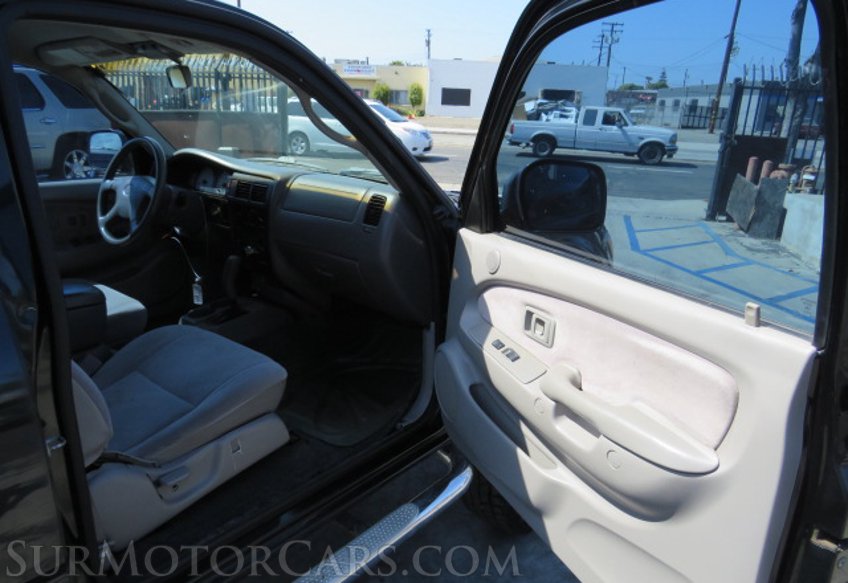 2002 Toyota Tacoma - Image 22