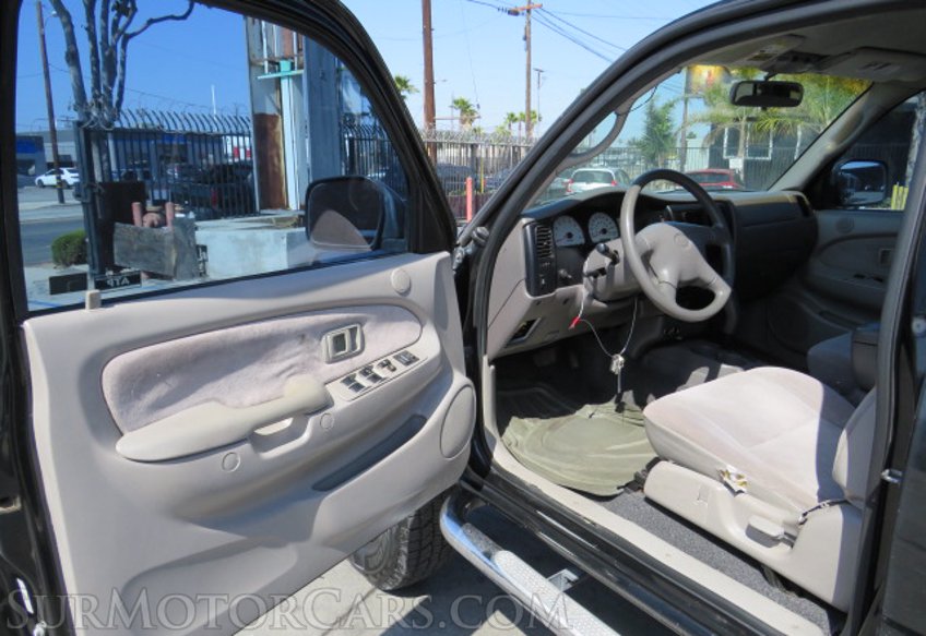 2002 Toyota Tacoma - Image 21