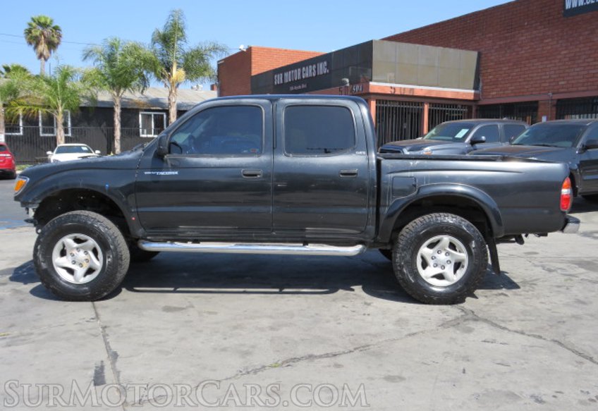 2002 Toyota Tacoma - Image 12