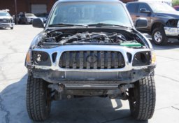 2002 Toyota Tacoma - Image 9