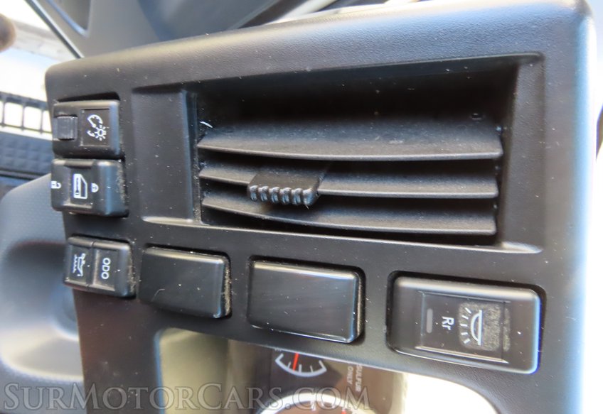 2023 Isuzu NRR - Image 32