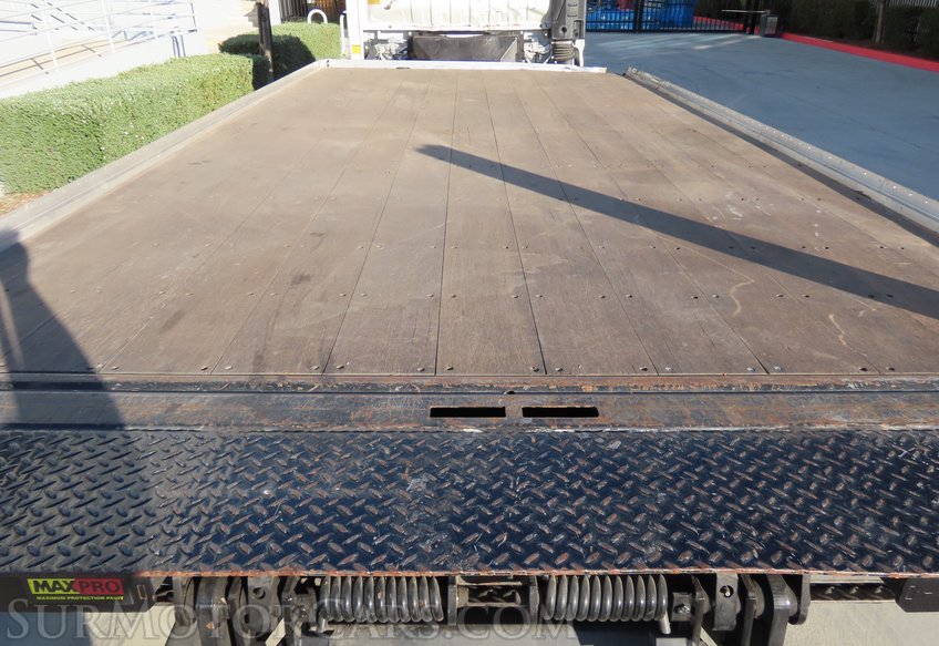 2023 Isuzu NRR - Image 12