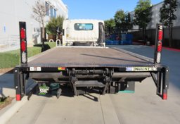 2023 Isuzu NRR - Image 11