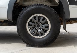 2011 Ford F-150 - Image 12