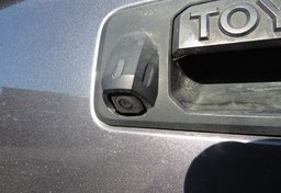 2016 Toyota Tundra  Truck - Image 18