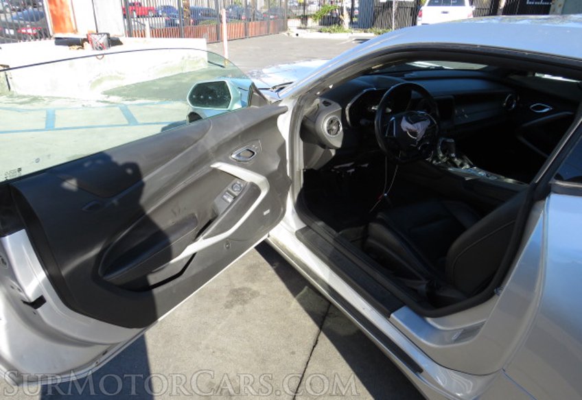 2017 Chevrolet Camaro - Image 17