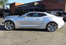 2017 Chevrolet Camaro - Image 5