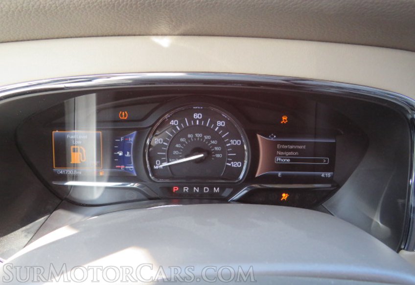 2015 Lincoln Navigator - Image 42