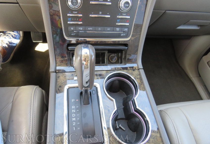 2015 Lincoln Navigator - Image 46