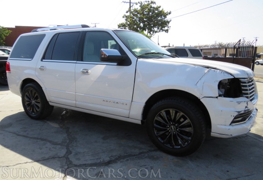 2015 Lincoln Navigator - Image 10