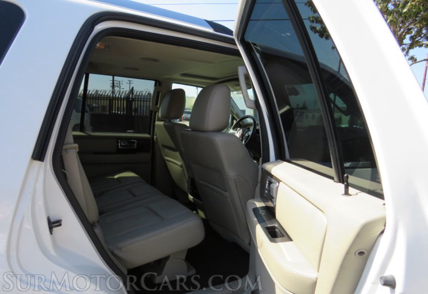 2015 Lincoln Navigator - Image 34