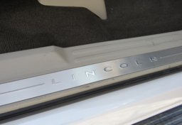 2015 Lincoln Navigator - Image 51