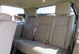 2015 Lincoln Navigator - Image 33