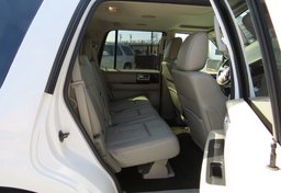 2015 Lincoln Navigator - Image 35