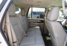 2015 Lincoln Navigator - Image 36