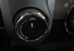 2014 Toyota Tundra 4WD Truck - Image 52