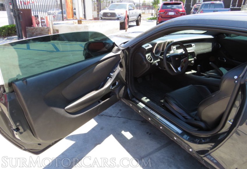2015 Chevrolet Camaro - Image 18