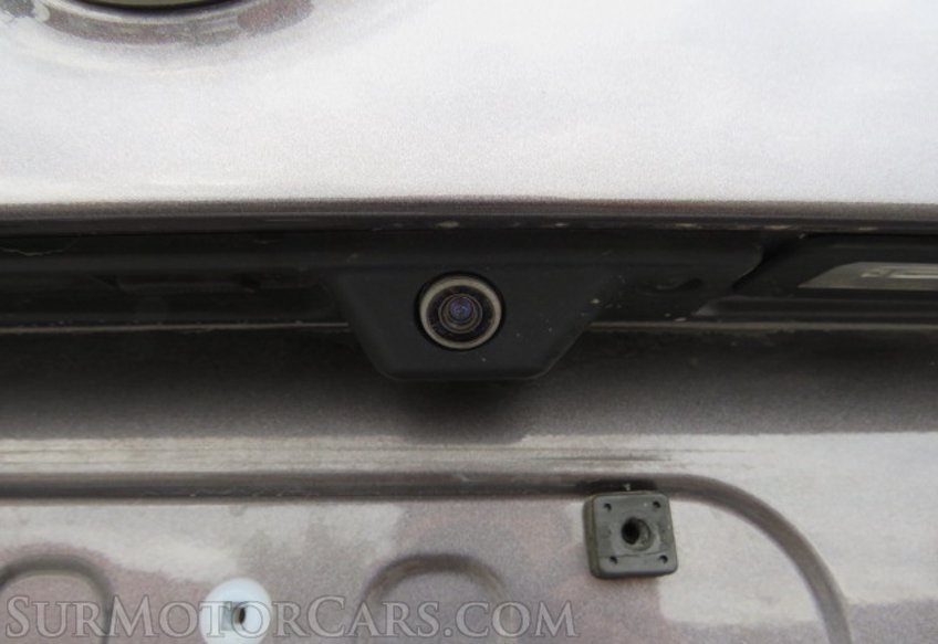 2017 Alfa Romeo Giulia - Image 22