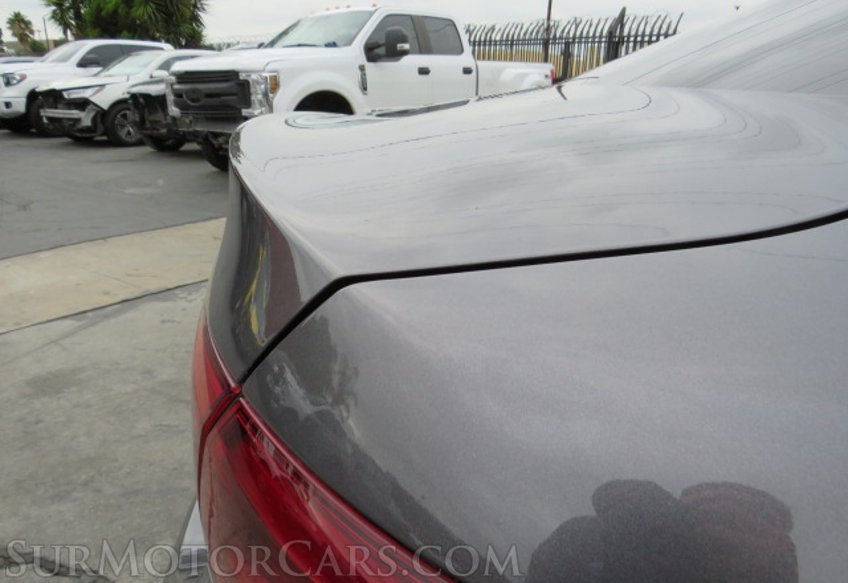 2017 Alfa Romeo Giulia - Image 19