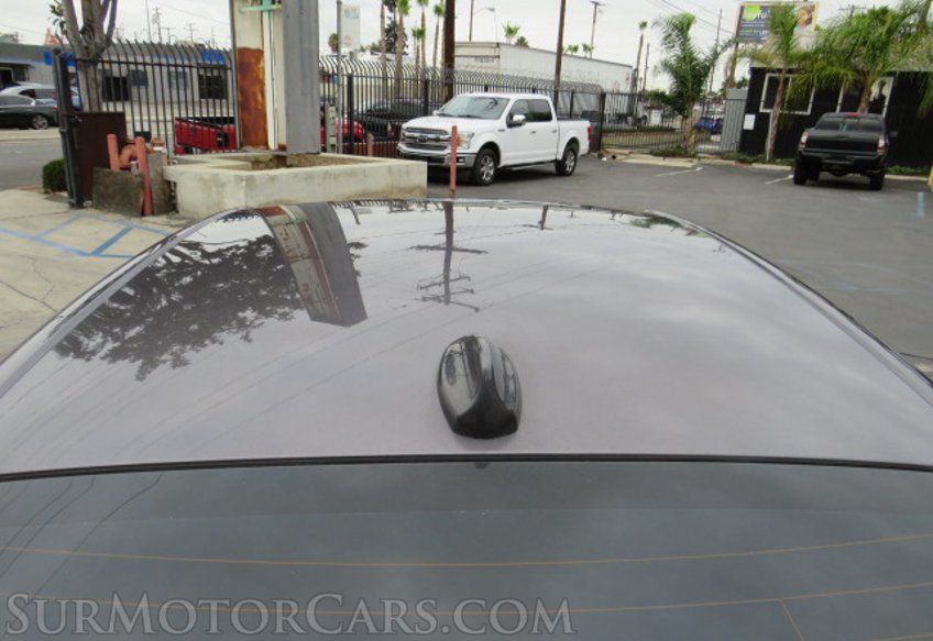 2017 Alfa Romeo Giulia - Image 13