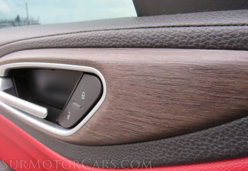 2017 Alfa Romeo Giulia - Image 47