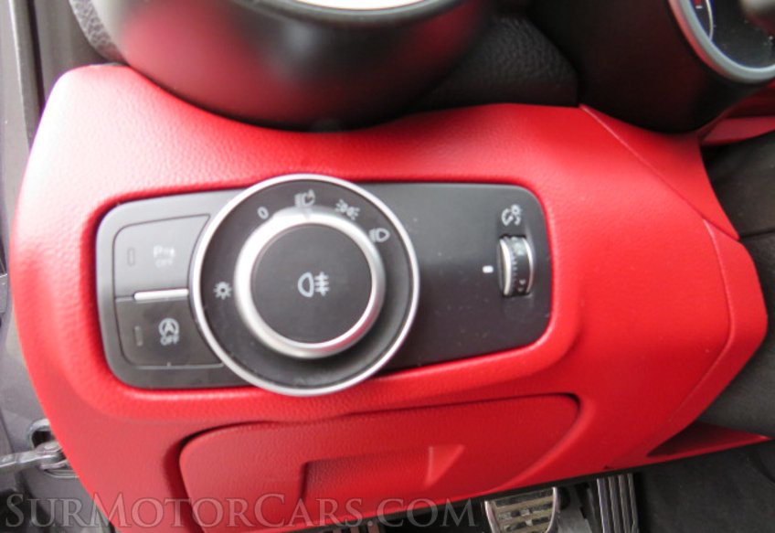 2017 Alfa Romeo Giulia - Image 37