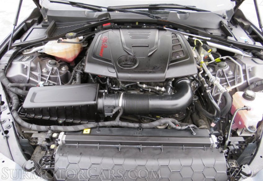 2017 Alfa Romeo Giulia - Image 58