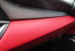 2017 Alfa Romeo Giulia - Image 48