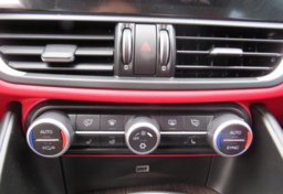 2017 Alfa Romeo Giulia - Image 36