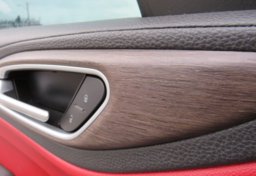 2017 Alfa Romeo Giulia - Image 47