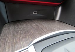 2017 Alfa Romeo Giulia - Image 39