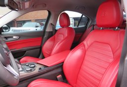 2017 Alfa Romeo Giulia - Image 26