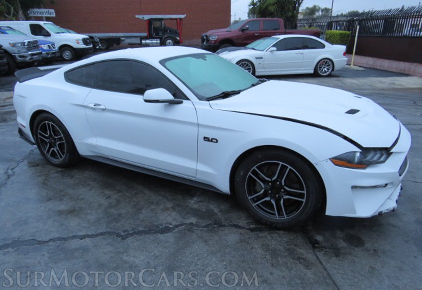 2019 Ford Mustang - Image 3