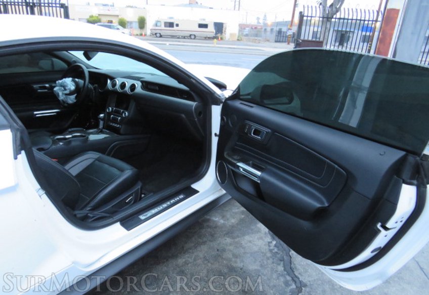 2019 Ford Mustang - Image 21