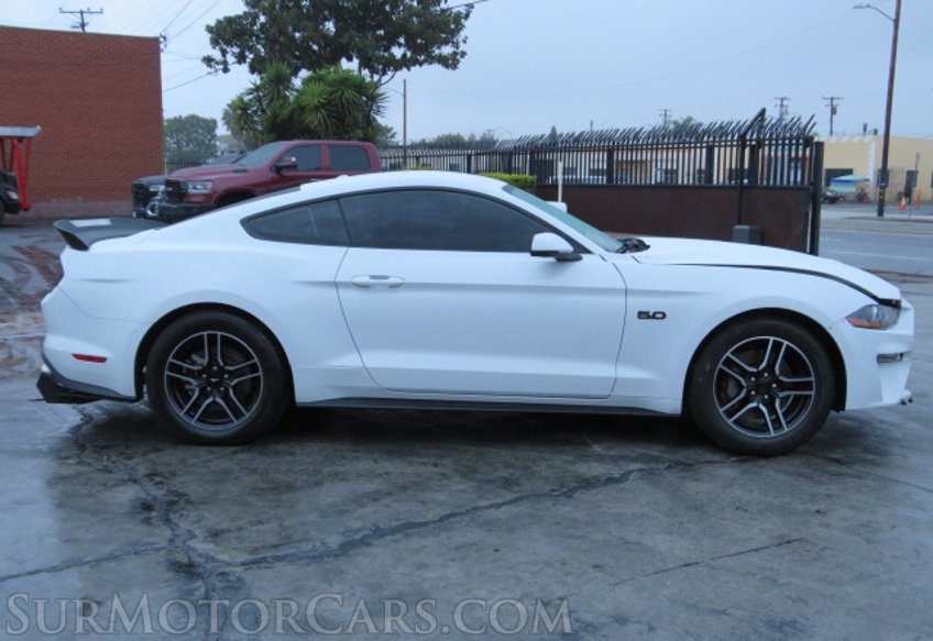 2019 Ford Mustang - Image 5