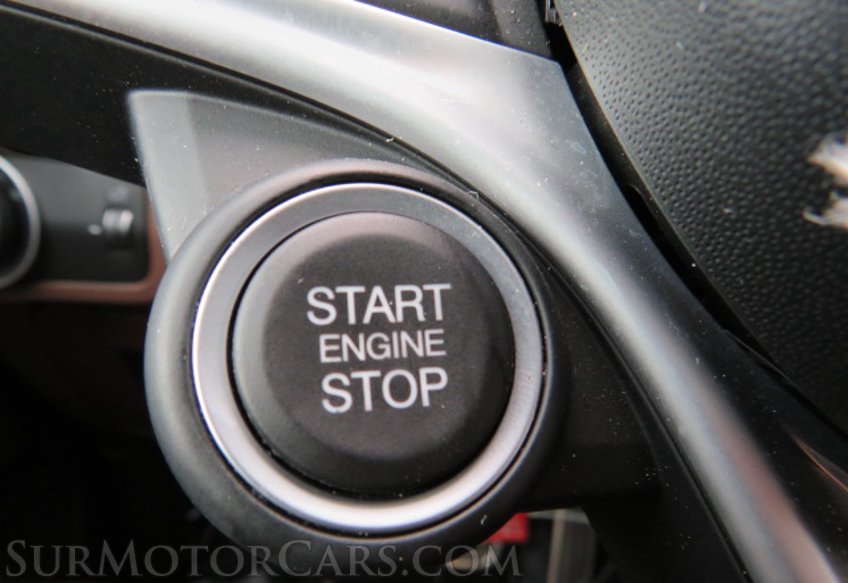 2019 Alfa Romeo Stelvio - Image 34