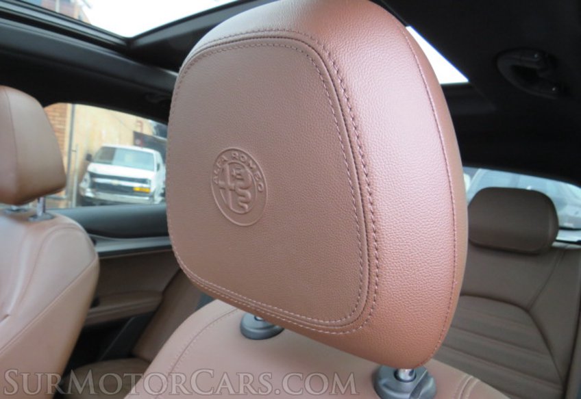 2019 Alfa Romeo Stelvio - Image 26