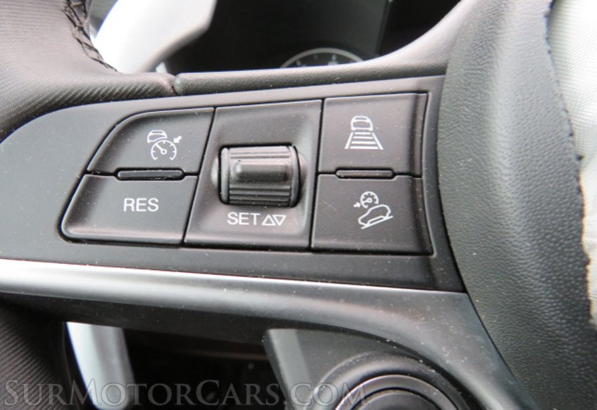 2019 Alfa Romeo Stelvio - Image 33