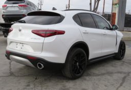 2019 Alfa Romeo Stelvio - Image 7